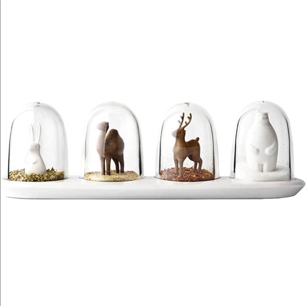 Set of shaker, animal spice jars
